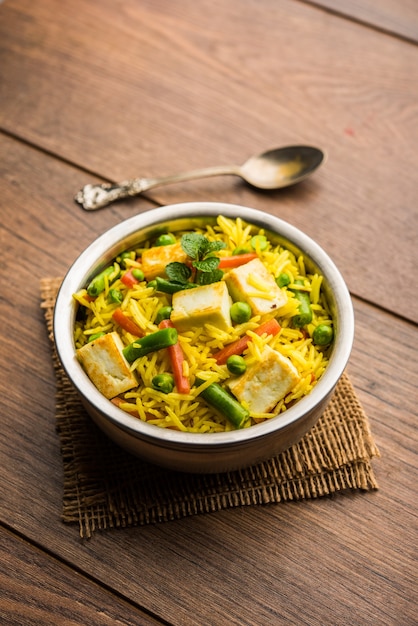 Paneer biryani vegetariano o Panir Pulav, popolare cibo indiano