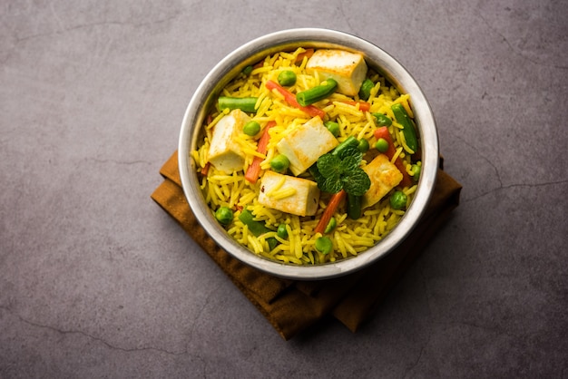 Paneer biryani vegetariano o Panir Pulav, popolare cibo indiano