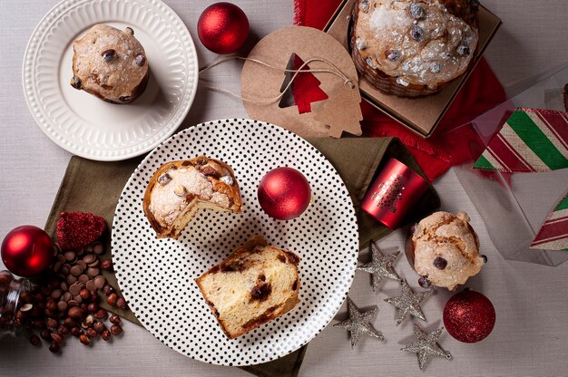 Panettone artigianale tradizionale dolce natalizio