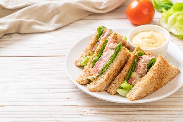 Panino al tonno fatto in casa