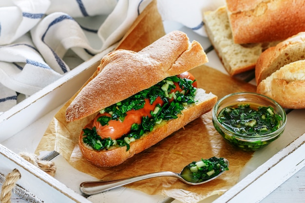 panino baguette con salsiccia