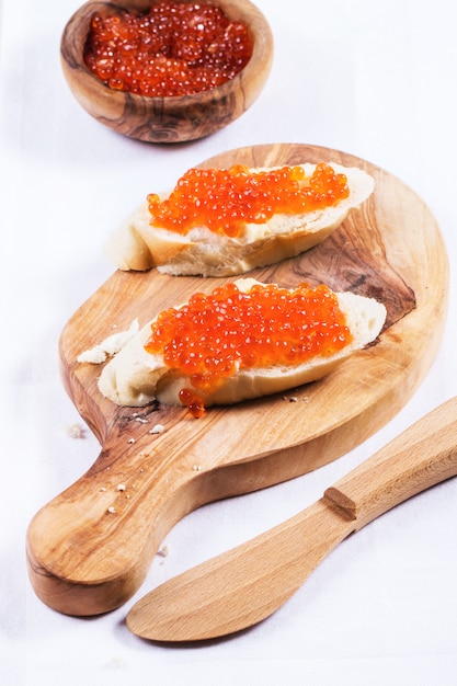 Panino con caviale rosso