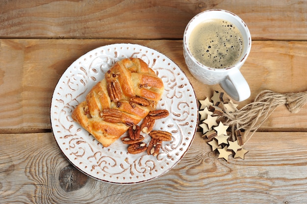 Panino con noci pecan e caffè