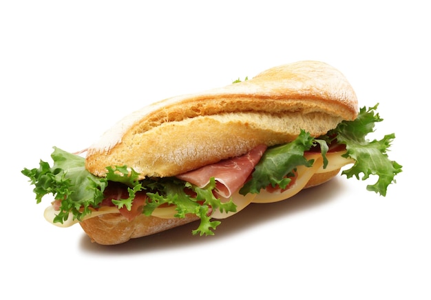 Panino con prosciutto e formaggio su sfondo bianco