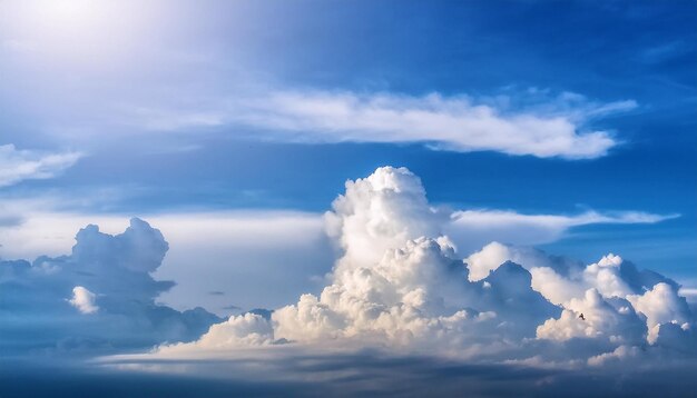 Panorama Cielo blu e nuvole bianche Nuvola soffice sullo sfondo del cielo blu