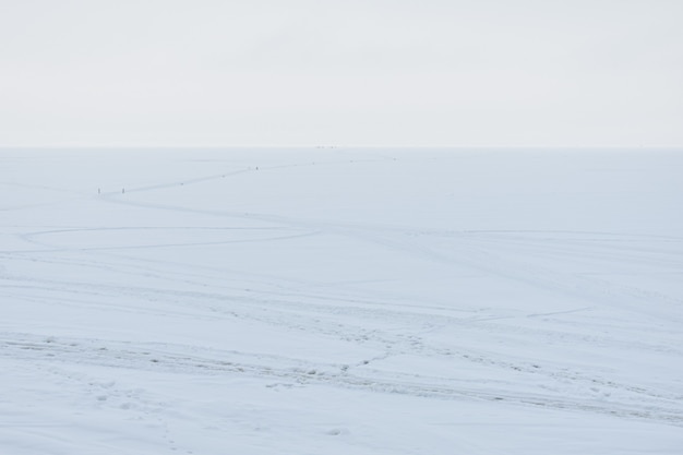 Panorama del fiume Volga in inverno