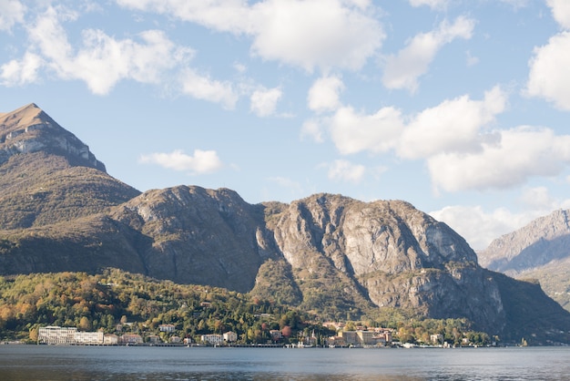 Panorama del lago di Como, Italia.