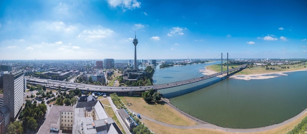 Panorama dell'orizzonte di Düsseldorf