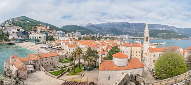 Panorama della città di Budva