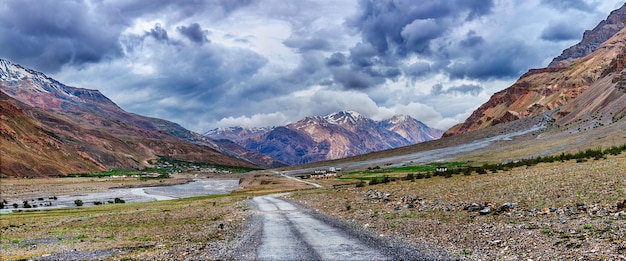Panorama della strada in Himalaya