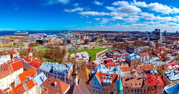 Panorama della vecchia Tallinn