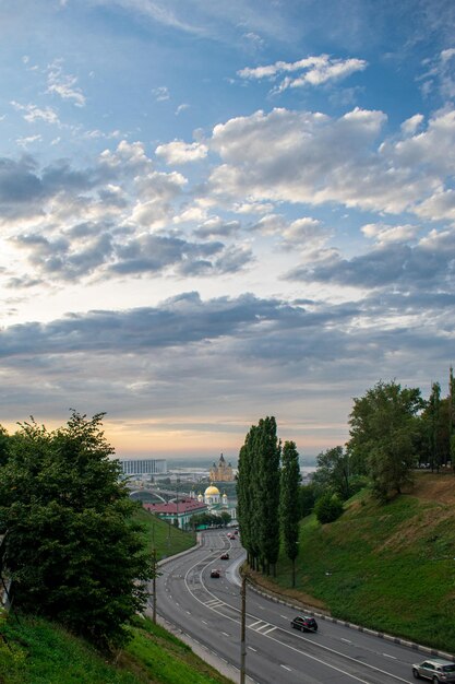 Panorama di Nizhny Novgorod al tramonto