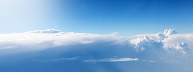 Panorama di un cielo blu