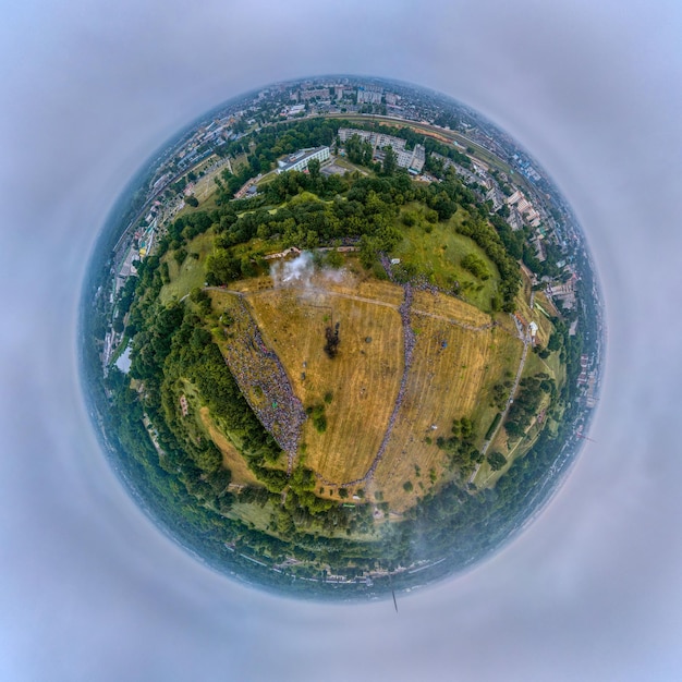 Panorama sferico sul campo fuori città