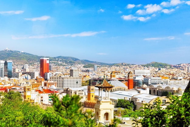 Panorama sulla città di Barcellona dal castello di Montjuic Catalogna Spagna