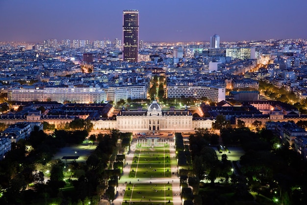 Panoramica di Parigi Francia di notte