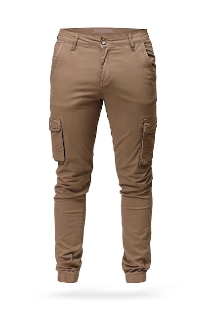Pantaloni o pantaloni da carico marroni maschili isolati su sfondo bianco