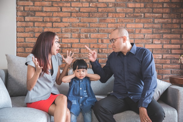 Papà litigava con sua moglie