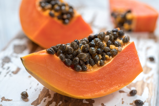 Papaya fresca e gustosa