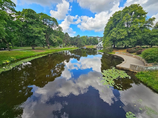 Parco Kronvalda a Riga, capitale della Lettonia