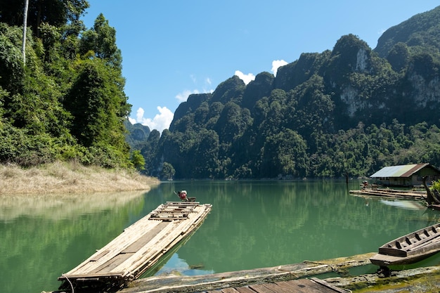 Parco nazionale della diga di Rajjaprabha Surat Thani Thailandia