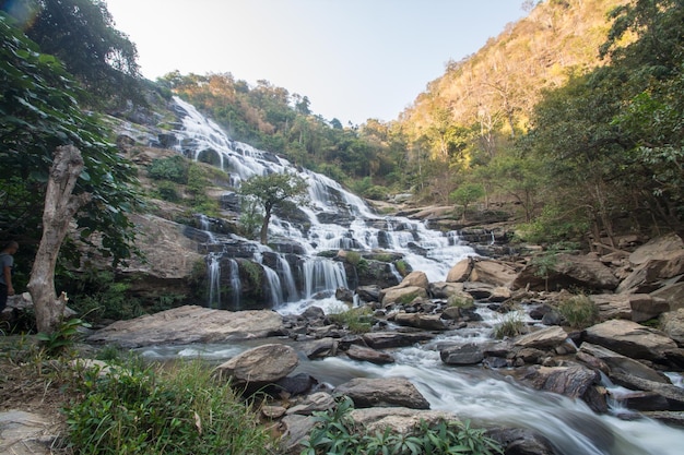 Parco nazionale di Doi Inthanon della cascata di Mae Ya in Chiang Mai Tailandia