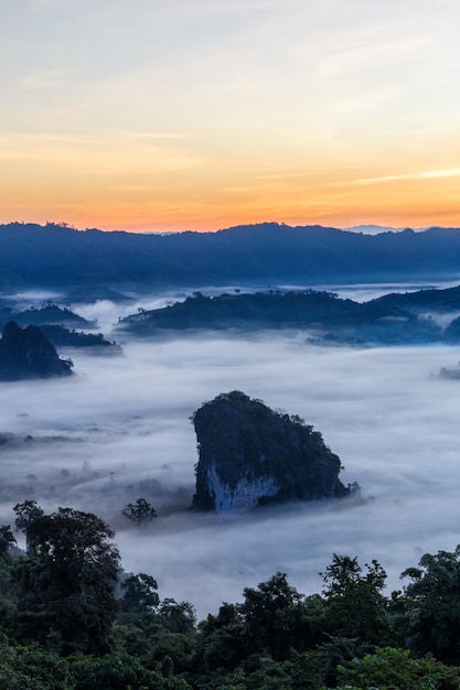 Parco nazionale di Phu Langka nella provincia di Phayao