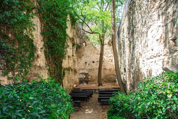 Parco nel centro storico di Girona. Catalogna