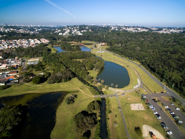 Parco pubblico a Curitiba, Paraná, Brasile. Vista aerea del parco di Tingui.