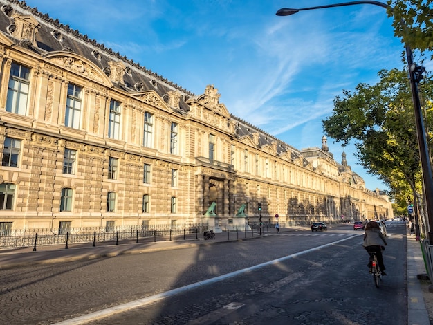 PARIGI 28 SETTEMBRE Il Musee de Louvre è un museo di livello mondiale situato a Parigi, in Francia, è stato preso il 28 settembre 2015