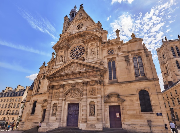 PARIGI FRANCIA 08 LUGLIO 2016 SaintEtienneduMont è una chiesa a Parigi Francia situata sulla Montagne SainteGenevieve vicino al Pantheon