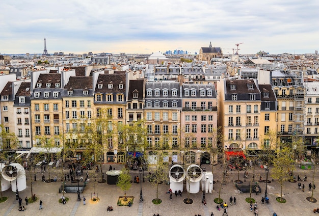 Parigi Francia aprile vista della città di Parigi dal centro di Pompidou in primavera