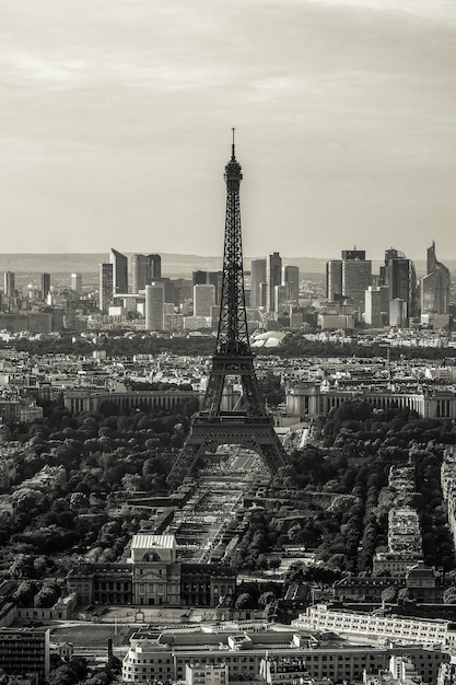 Parigi Francia24 settembre 2017 L'immagine in bianco e nero della Torre Eiffel