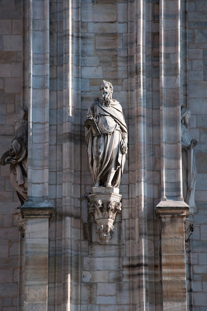 Particolare di architettura della statua della cattedrale dell&#39;Italia della città di Milano