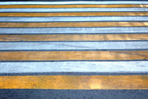 Passaggio pedonale su strada.