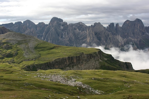 Passeggiata attraverso le Dolomiti italiane