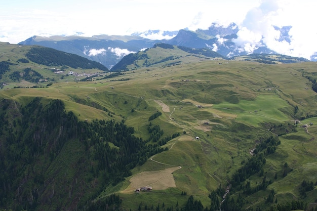 Passeggiata attraverso le Dolomiti italiane