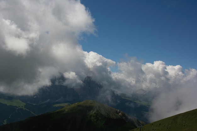 Passeggiata attraverso le Dolomiti italiane