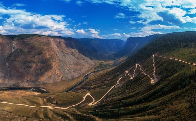 Passo della strada di montagna di Altai