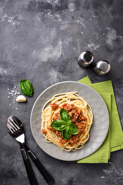 Pasta al ragù. Spaghetti al ragù