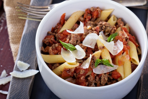 Pasta alla bolognese con pancetta