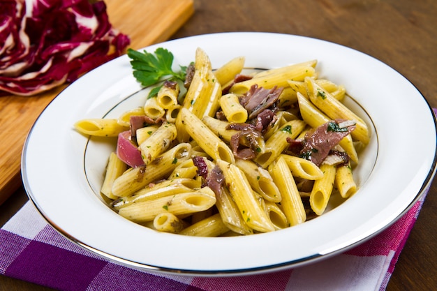 Pasta con cicoria