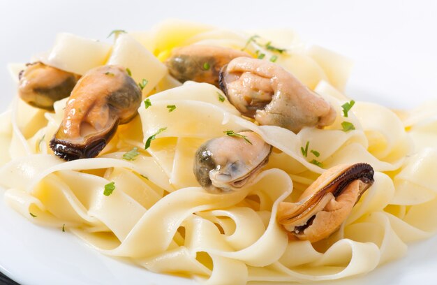 Pasta con gamberi e pomodori