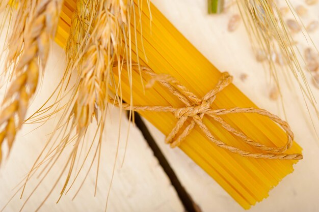 Pasta cruda biologica e grano duro