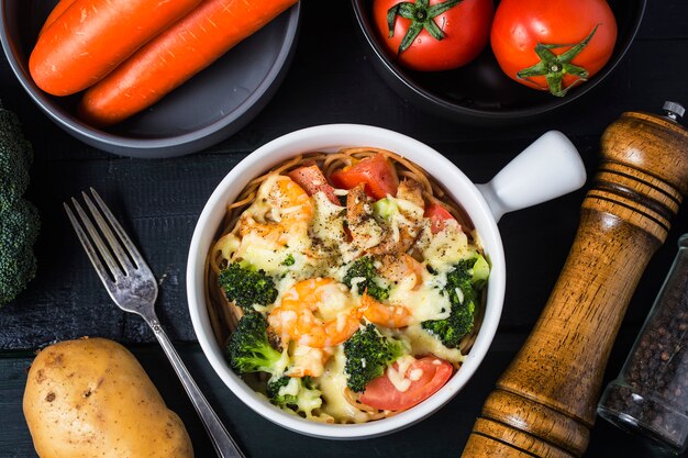 Pasta di gamberetti alla griglia