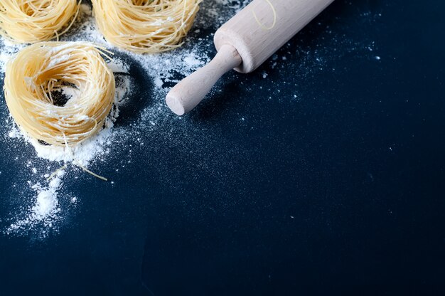 Pasta e ingredienti freschi