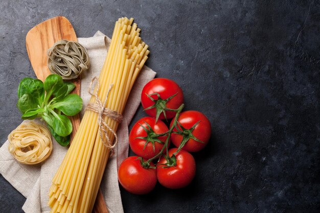 Pasta e ingredienti