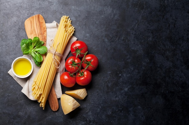 Pasta e ingredienti