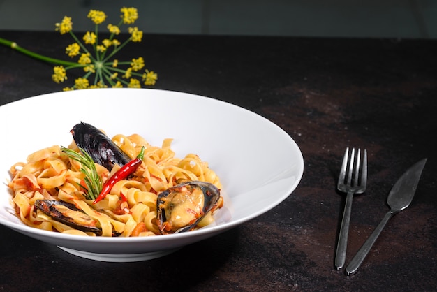 Pasta fatta in casa con cozze