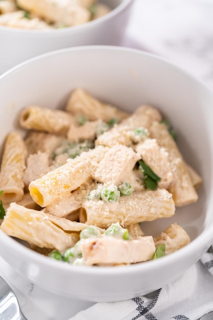 Pasta fresca di pollo